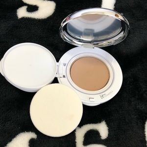 It cosmetics foundation